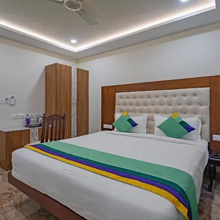 Treebo Aaravi Residency, 800 Mtrs From Promenade Beach Pondicherry Exterior photo