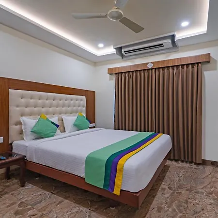 Treebo Aaravi Residency, 800 Mtrs From Promenade Beach Pondicherry Exterior photo